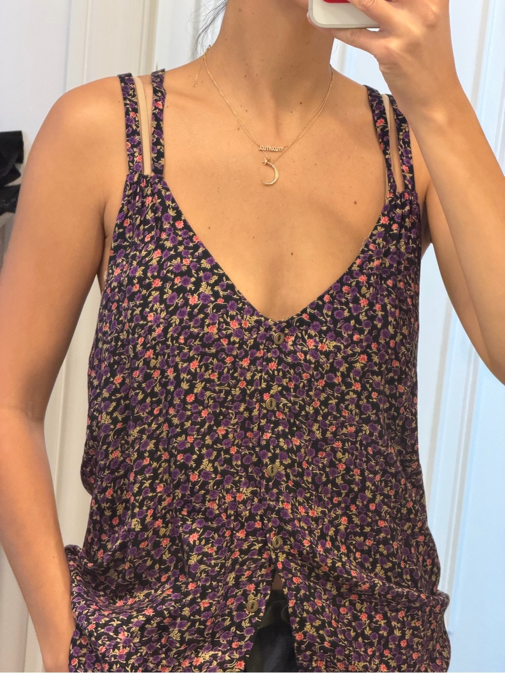 Mane Ashley Ann. Women’s Purple Floral Double-Strap V-Neck Tank Top Small